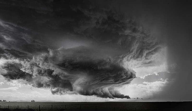 Illustration for article titled This lightning photo is so amazing that I thought it was fake